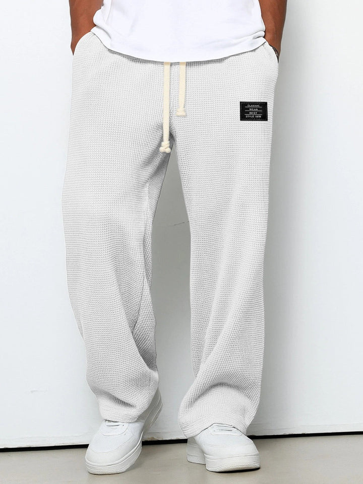 Lässige Herrenhose mit straight leg, vielseitig für jede Gelegenheit, ganzjährig tragbar.