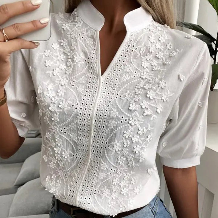 Vielseitige weiße Langarmbluse "Serena" für Damen, eine schicke und bequeme Option für jeden Anlass.