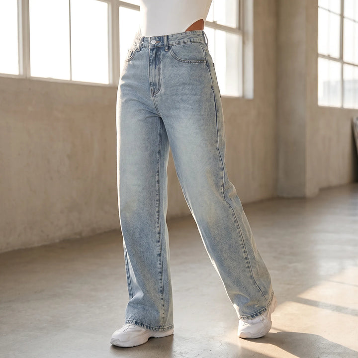 Damen Wide Leg Jeans mit hohem Bund, lockerer Passform und modischem Stil. Ideal für bequeme Freizeitmode.
