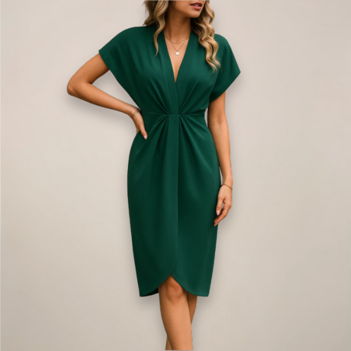Fließendes Damen Kurzarm Midikleid mit Schlitz, schmeichelhaft geschnitten für warme Tage.