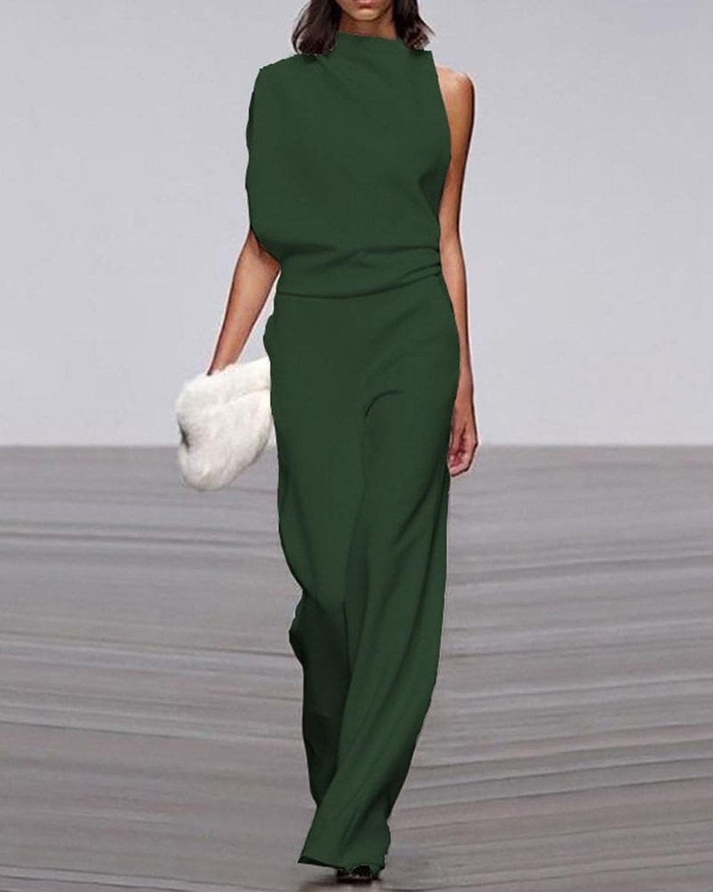 Eleganter Damen-Jumpsuit mit Ein-Schulter-Design und fließendem weitem Bein, ideal als festliches Outfit.