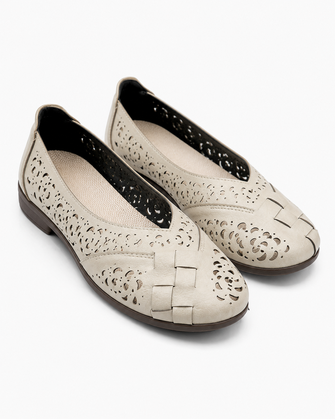 Atmungsaktive Damen Slip-On-Ballerinas mit Perforation, ideal als bequeme Freizeitschuhe.
