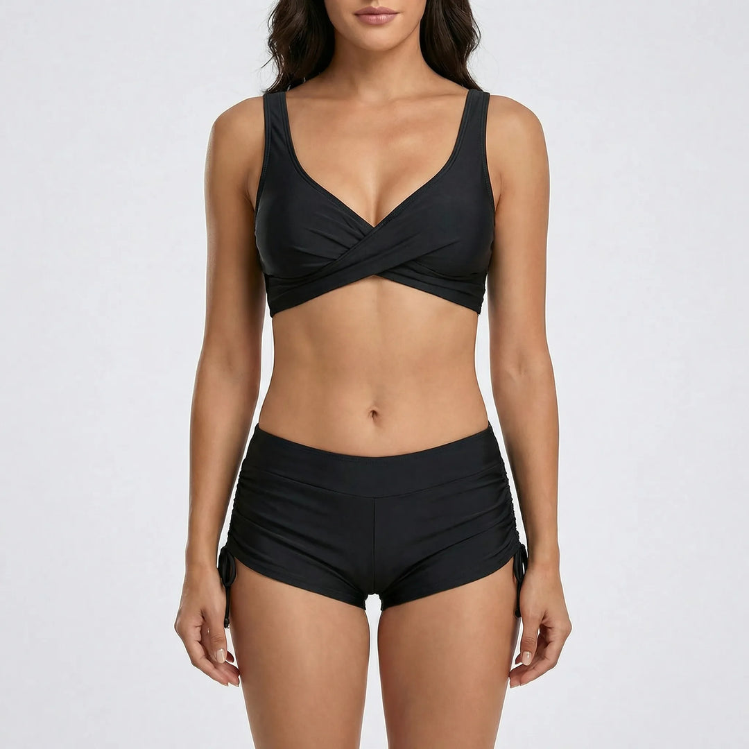 Modisches Damen Zweiteiler Bikini Set Chiara, figurbetonte Strandmode für den Sommer.