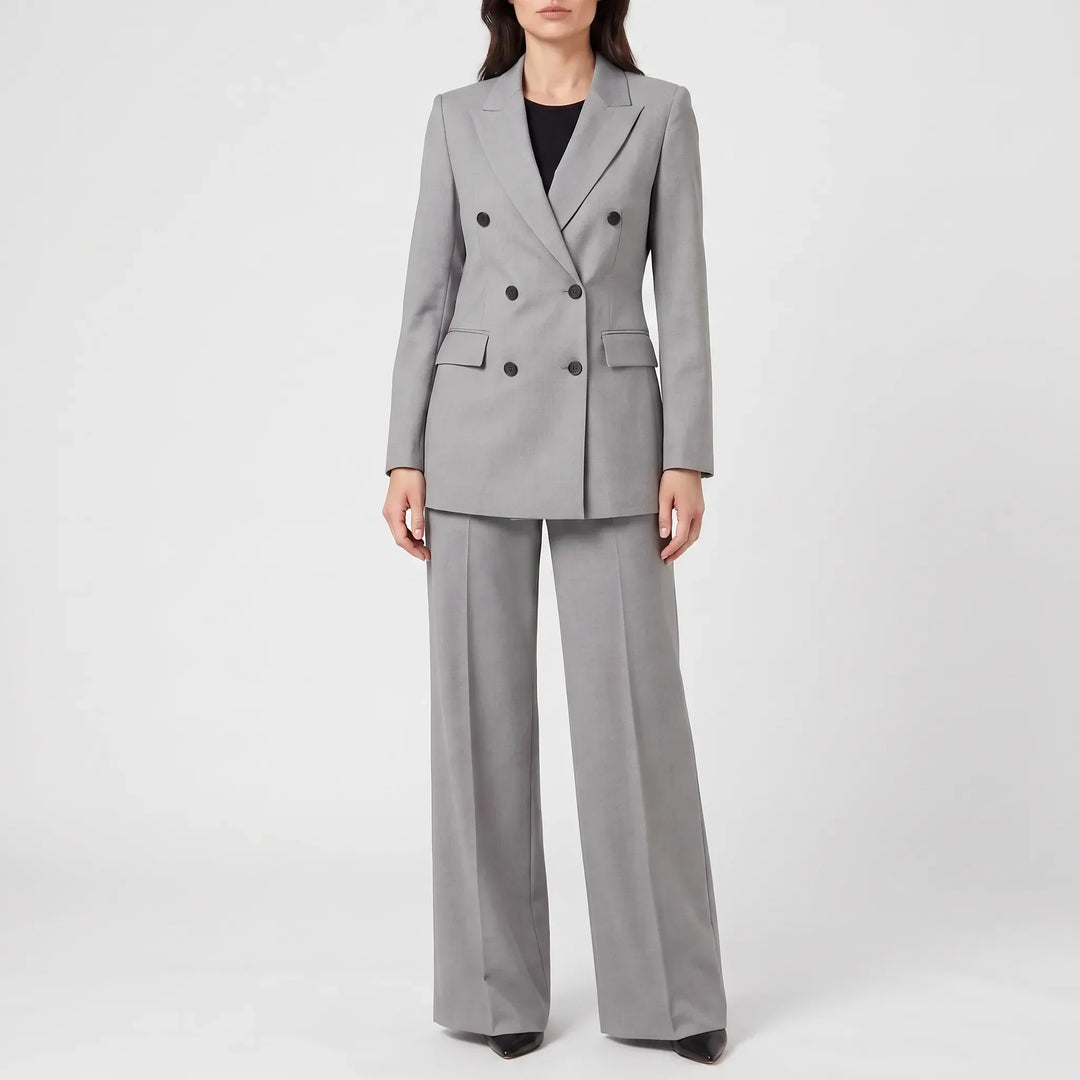 Moderner, eleganter Damen Zweiteiler Hosenanzug für Business und stilvolle Büromode, sehr komfortabel.