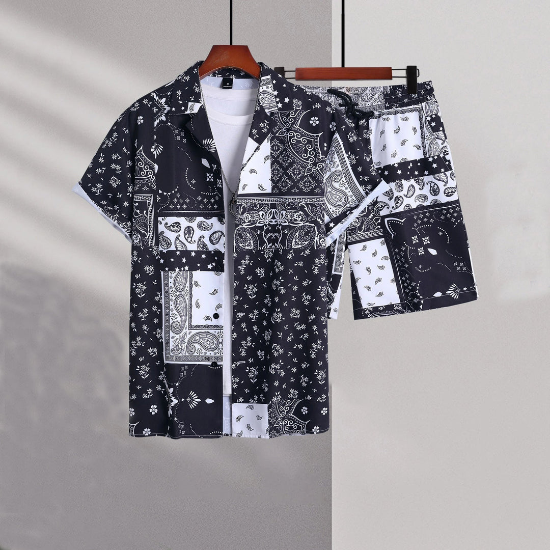 Bequemes Herren Kurzarm-Cardigan & Shorts Set mit Print. Ideal für Freizeit und Sommer.