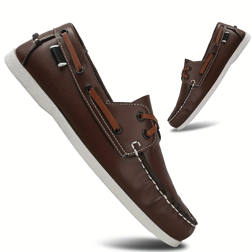 Stilvolle Herren Freizeitschuhe im Bootsschuh-Stil. Exzellenter Komfort & griffige Sohle.