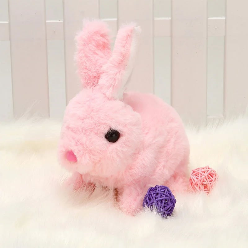 Kinder spielen mit Hase: Mehrere Kinder lachen & interagieren mit dem weichen Plüschhasen. Beliebtes Unisex-Spielzeug.