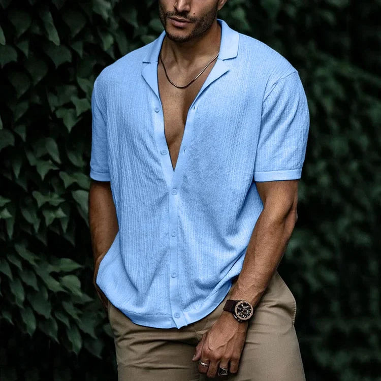 Lässiges Herren Kurzarmhemd, atmungsaktiv, für sommerliche Anlässe & entspannte Looks. Mit Knopfleiste.