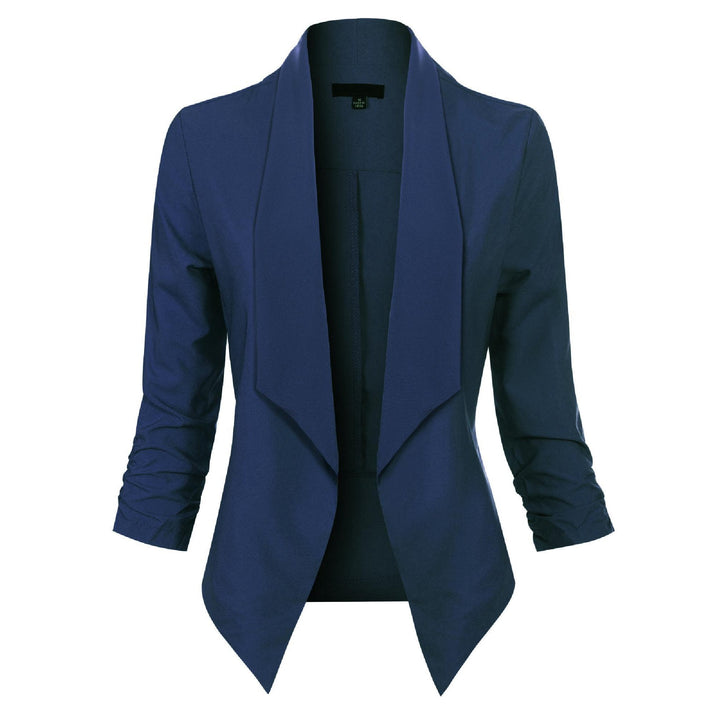 Raffinierter Damen-Blazer, langärmelig und offen, perfekt für einen schicken, modernen Auftritt.