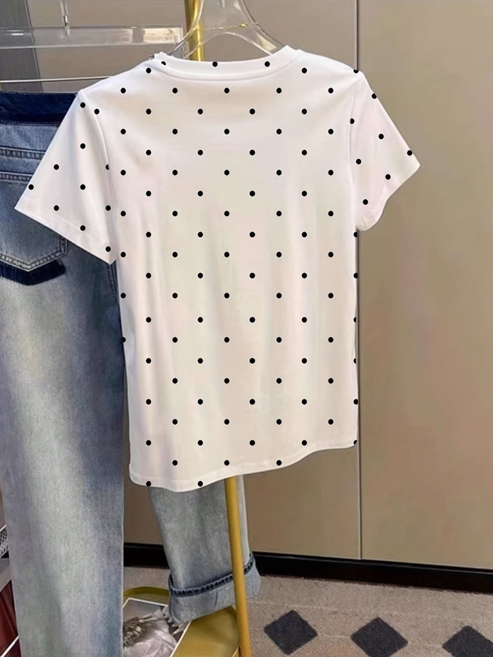 Feminines Damen Freizeitshirt mit zarten Punkten und stilisierten Herzen.