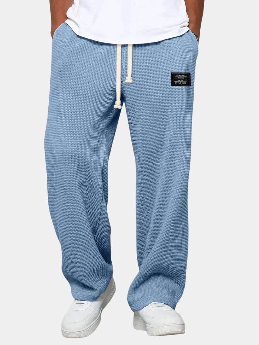 Herren Freizeithose mit Kordelzug, moderne Passform für Freizeit & Alltag. Komfortable Herrenhose in Grau.