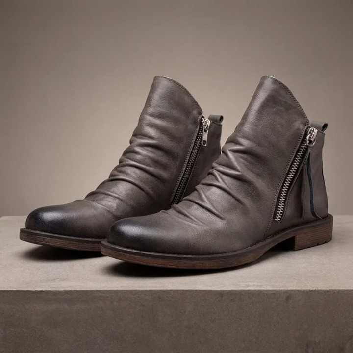 Herren Chelsea Boots in Schwarz mit seitlichem Elastikeinsatz. Bequeme & elegante Schlupfstiefel für den Alltag.