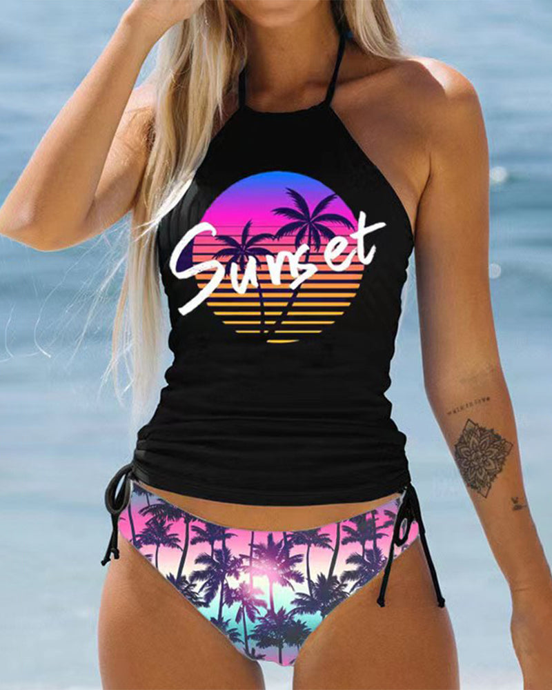 Tankini Set für Damen, zweiteilig, mit Palmenmotiv, Schnürdetails und Neckholder für Strand & Pool.