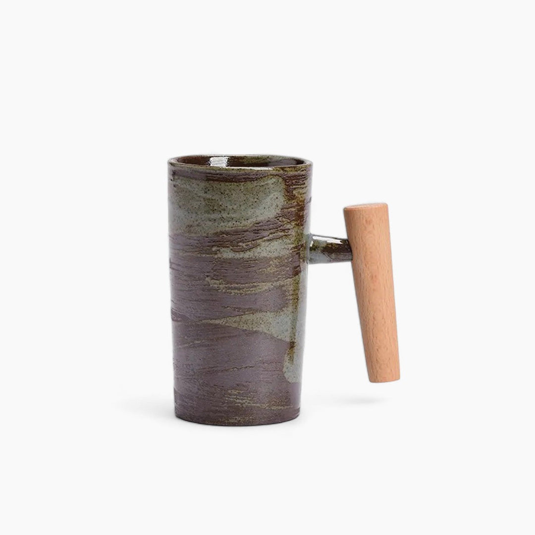 Handgefertigter Becher für Kaffee & Tee. Stilvolle Alltagstasse mit modernem Design, perfekt für Küche & Esstisch.