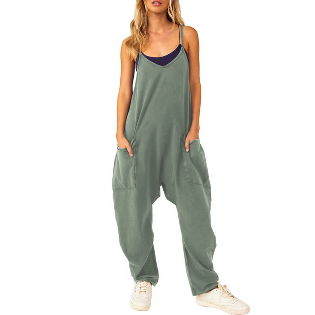 Damen Oversized Jumpsuit mit weitem Bein & Spaghettiträgern. Perfekt für Sommer, Freizeit & Urlaub.