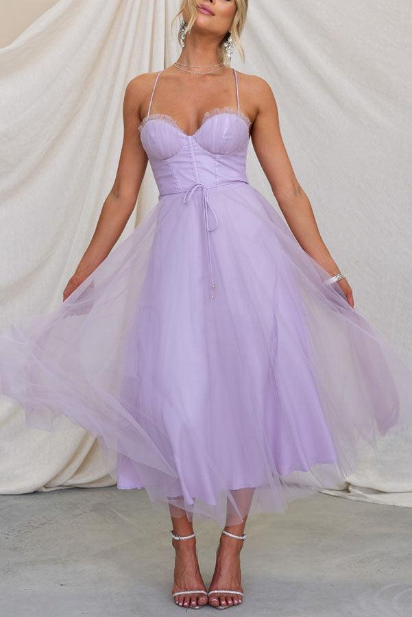 Modisches Damen Trägerkleid, ärmelloses Maxikleid, knöchellang, vorne gekreuzte Träger.