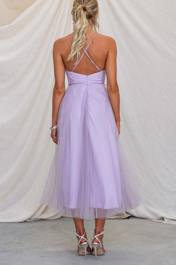 Elegantes Damen Maxikleid, ärmellos, Träger, knöchellang, mit V-Ausschnitt.