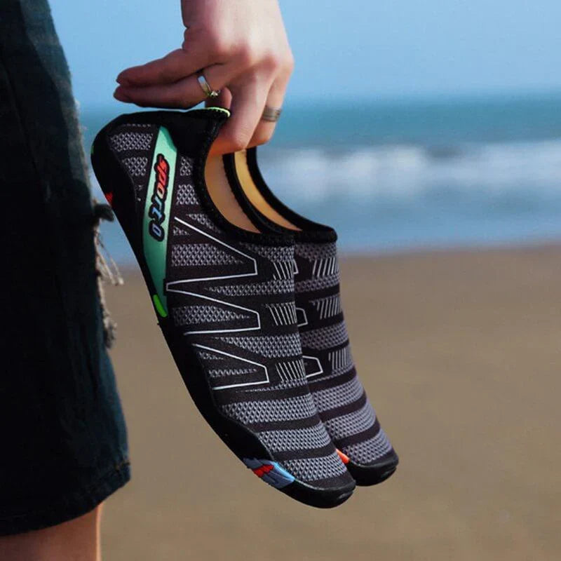 Stylische Badeschuhe für Damen und Herren. Perfekt für Strand, Pool und Wassersport, schnelltrocknend.