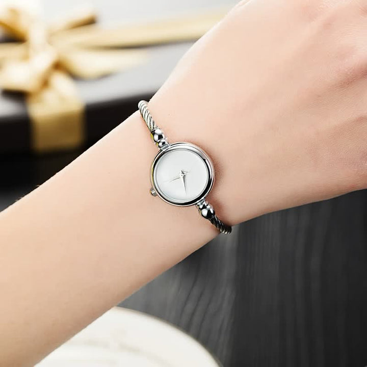 Zeitlos elegante Damenuhr, klassische Armbanduhr mit modernem Touch, ideal als stilvolles Damenaccessoire.