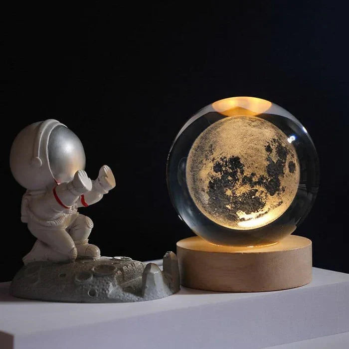 Faszinierende Weltraum Lichtkugel, LED Lampe mit 3D Galaxie Gravur, Nachtlicht und Stimmungslicht für Raumdeko.