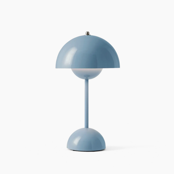 Schlanke AuroraGlo LED-Tischlampe, modernes minimalistisches Design, dimmbare Beleuchtung für jeden Tisch.