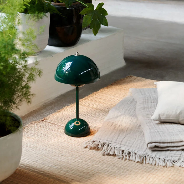 AuroraGlo LED-Tischlampe, vielseitige kabellose Designerlampe für Wohnzimmer, Schlafzimmer, Büro.