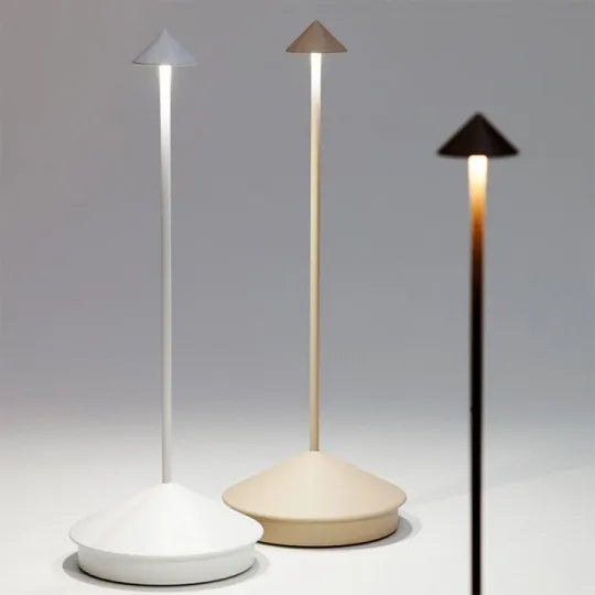 Dimmbare LED-Ambienteleuchte, kabellos & aufladbar, perfekt für Innen- & Außenbereich.