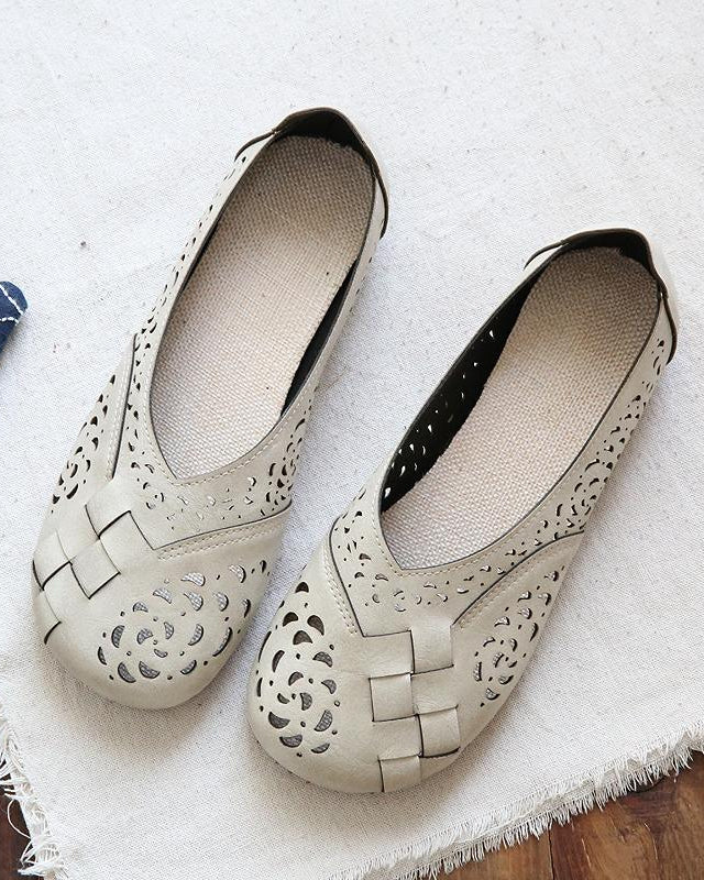 Elegante flache Damen Ballerinas mit perforiertem Design, leichte Slip-On-Schuhe für den Sommer.
