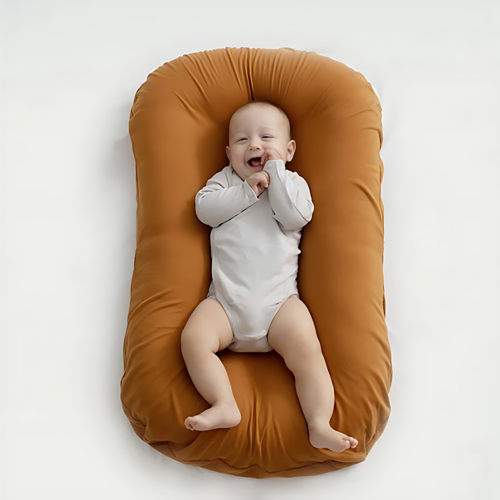 Weiches orthopädisches Babykissen aus atmungsaktivem Material; Schlafhilfe für Neugeborene & gesunden Babyschlaf.