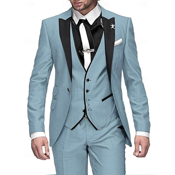 Festlicher Herren Anzugset, dreiteilig und Slim-Fit, vielseitig für Hochzeiten, Galas und Geschäftstreffen.