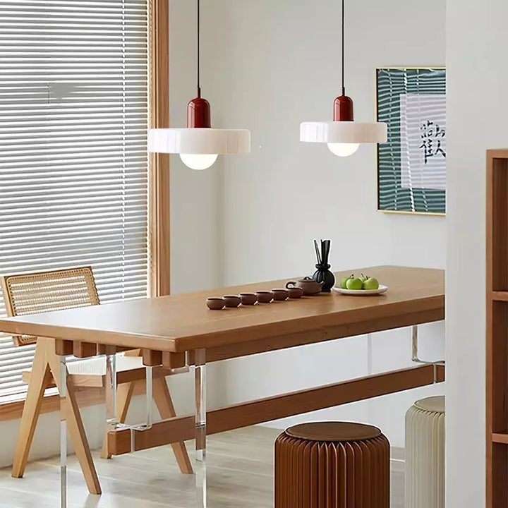 Moderne Buntglas Lampe, farbenfrohes Design. Dekorative Hängelampe für Ihr Zuhause.