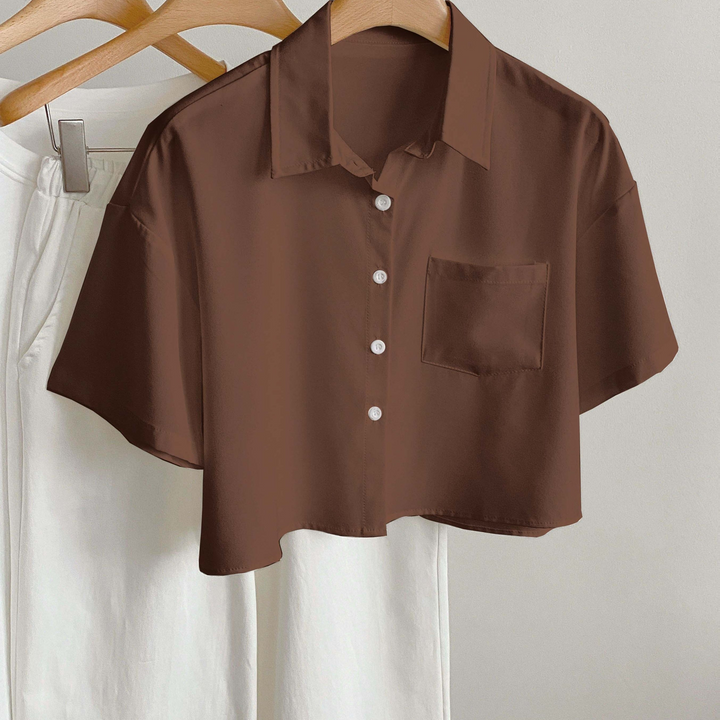 Elegante und lässige Damen Cropped Bluse, kurzärmlig, mit Kragen, für den modernen Look.