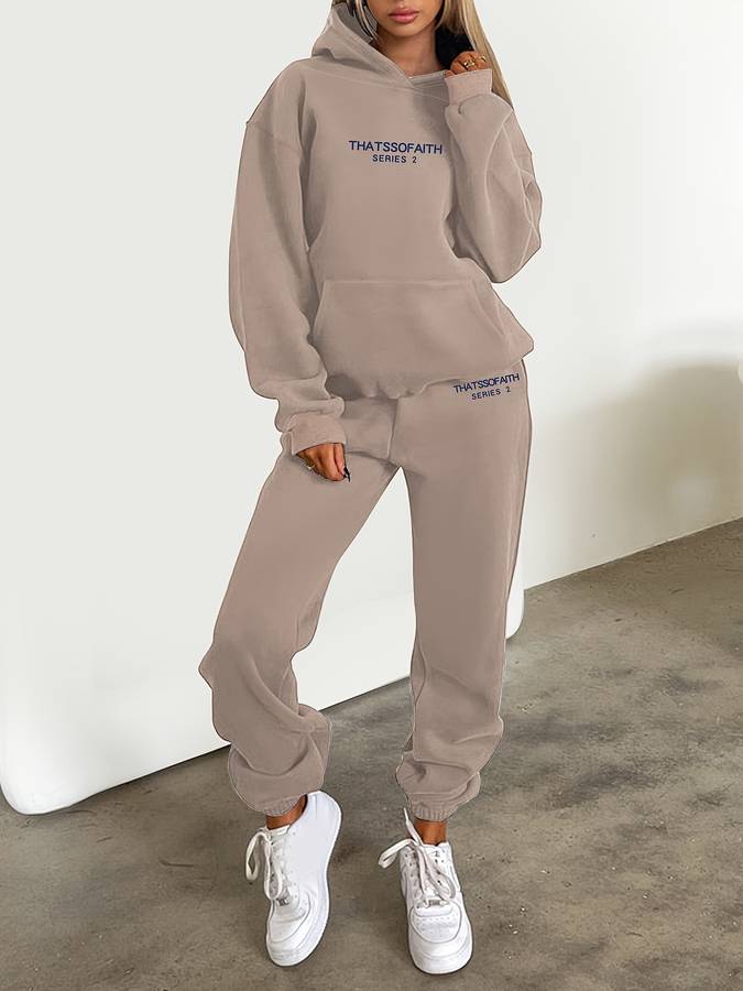 Bequemes Damen Freizeit Set: Jogginghose & Pullover ideal für Sport, Entspannung und tägliche Aktivitäten.