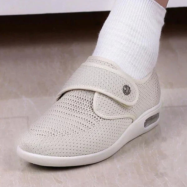 Orthopädische Damenschuhe für breite Füße, bequem & stützend. Ideal als Alltagsschuh für Damen.