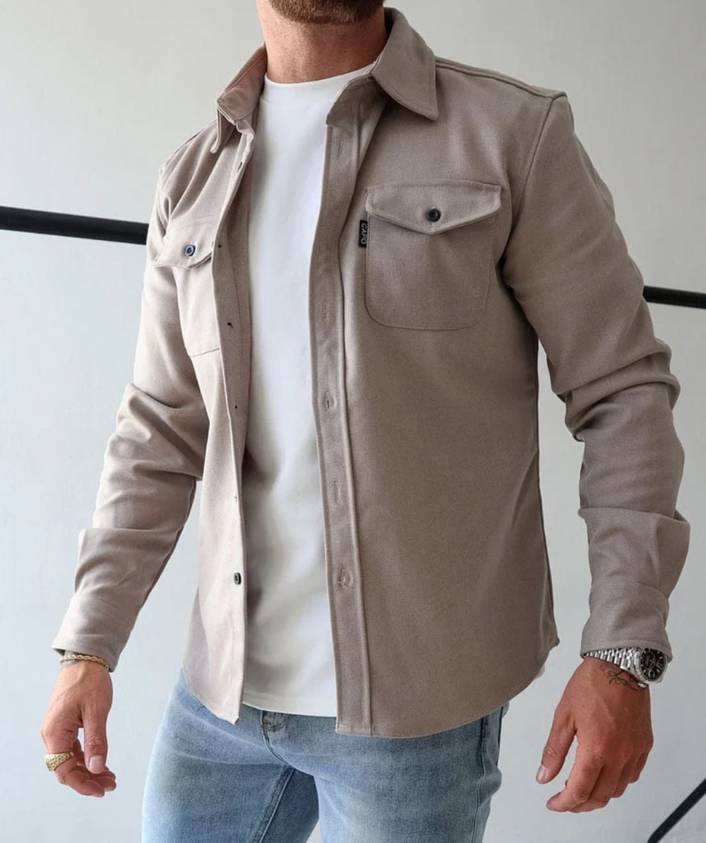 Nahaufnahme des Stoffes vom Herren Herbsthemd Rocco: Hochwertiges Langarmhemd für Komfort und Eleganz.