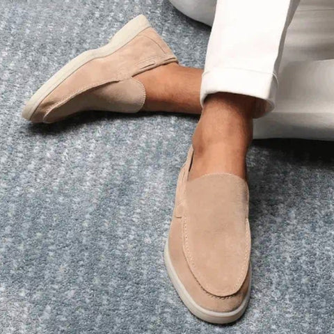 Herren Loafer Milo: elegante & komfortable Slipper für den modernen Mann. Stilvolle Freizeitschuhe in Khaki, Blau oder Schwarz.