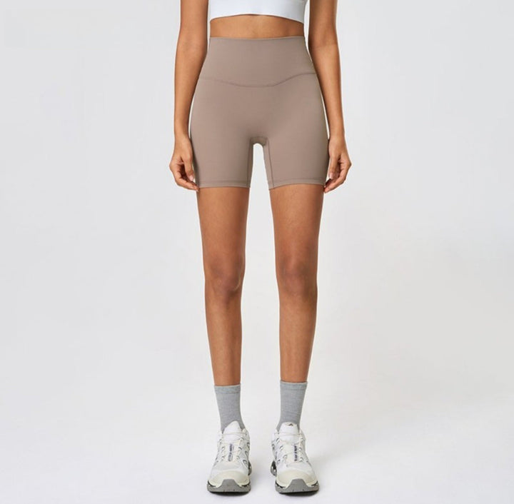 Damen Yoga-Shorts für Sommer und Sport; atmungsaktiv, dehnbar und schnelltrocknend.