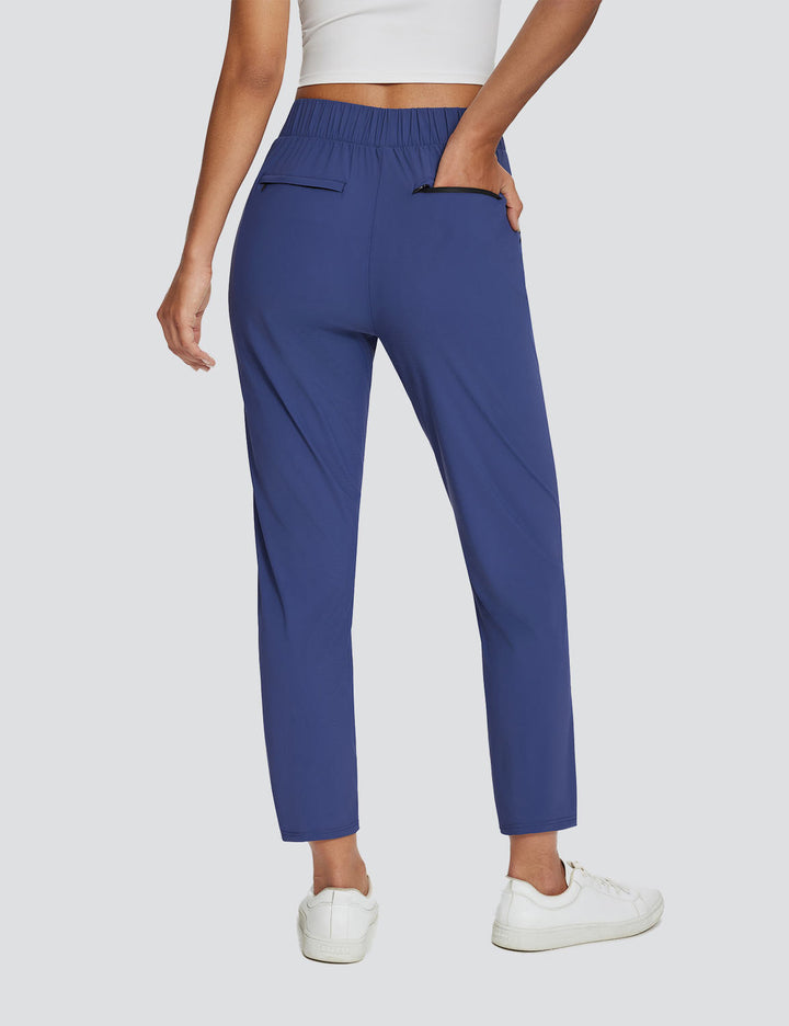 Leichte Damen Sommerhose mit UPF 50+ UV-Schutz, High-Rise Schnitt, atmungsaktiv & mit praktischen Taschen.