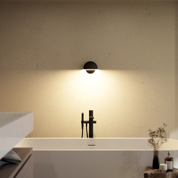 Moderne LED-Außenwandleuchte aus Aluminium, warmweißes Licht für Garten, Terrasse und Eingangsbereich. IP65.