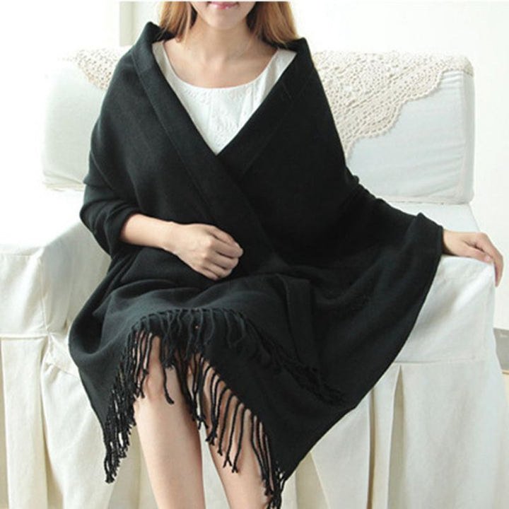Modischer Herbst-Winterschal für Damen, elegant und farbenfroh, ideal als Geschenk oder für stilvolle Outfits.