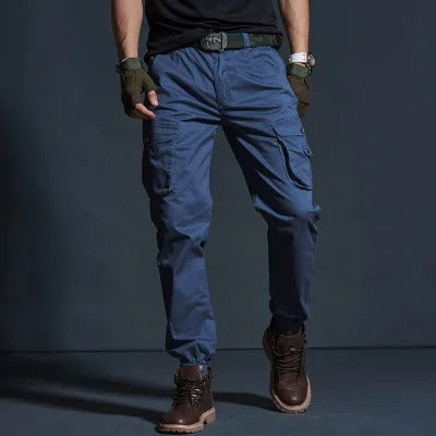 Lässige Herren Cargohose, ideal für Streetwear & Freizeitlooks. Vielseitig, bequem & strapazierfähig für den Alltag.