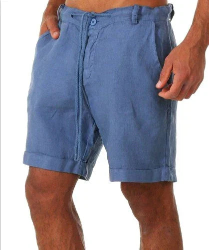 Stylische Herren Freizeithose, kurze Sommerhose für Männer, perfekt als Strandmode oder bequeme Sommerkleidung.