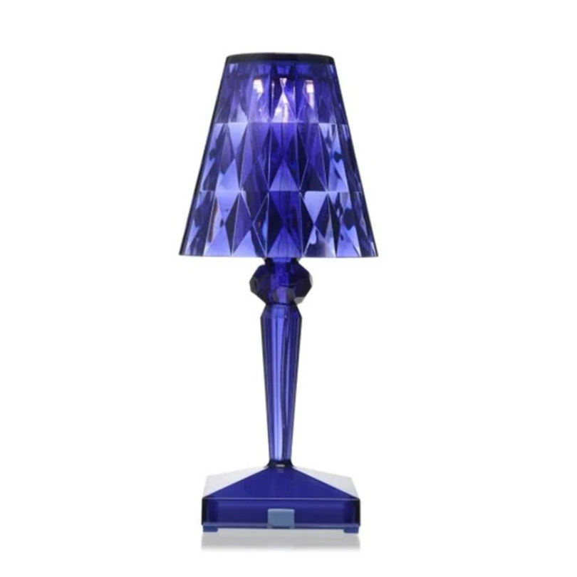 Silberne Kristall-Design-Tischlampe, ein luxuriöses Highlight für jede Raumgestaltung.
