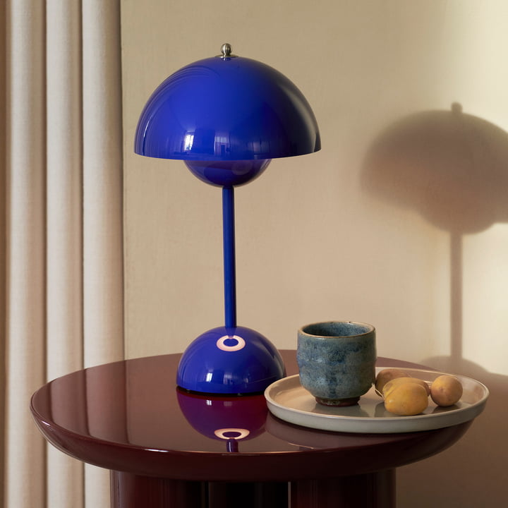 Funktionale kabellose LED Tischlampe MoonGlow, dimmbar, mit langer Akkulaufzeit.