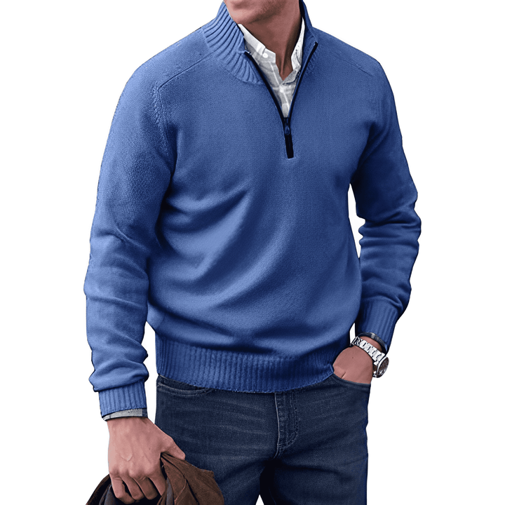 Herrenpullover Basic mit praktischem Reißverschluss, bequem und vielseitig kombinierbar.