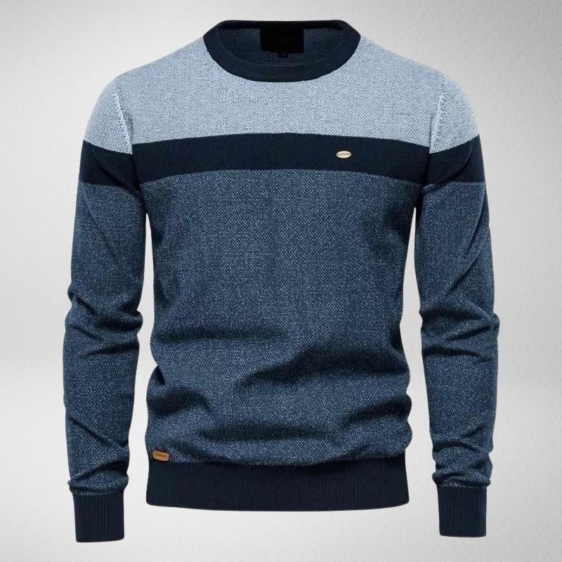 Stilvoller dunkelblauer Herrenpullover, warm und bequem für Herbsttage. Lässiger Winter-Strickpullover.