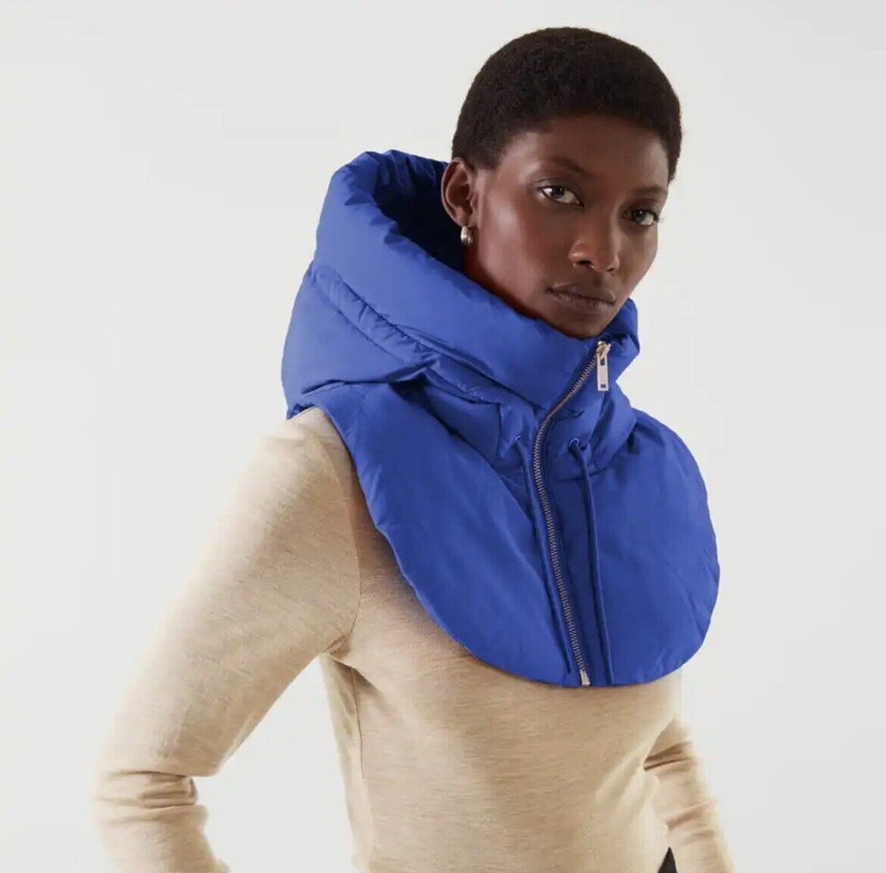 Stylischer Damen Kapuzen-Schal für den Winter, ultraleicht & kuschelig. Perfektes Mode-Accessoire.