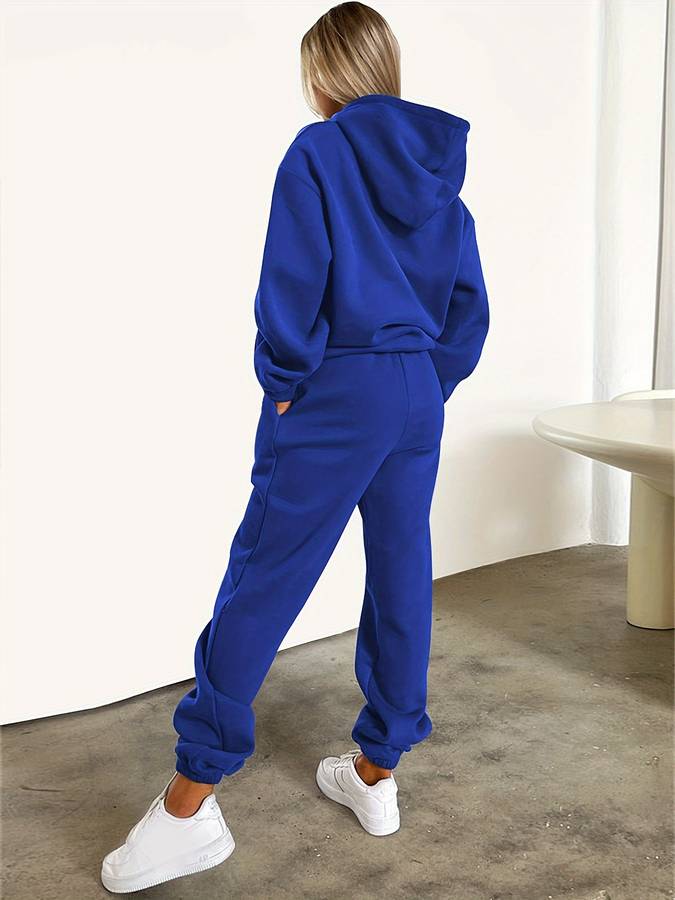 Damen Kapuzenpullover & Jogginghose Set. Gemütlicher Zweiteiler für Zuhause, Sport und Entspannung.