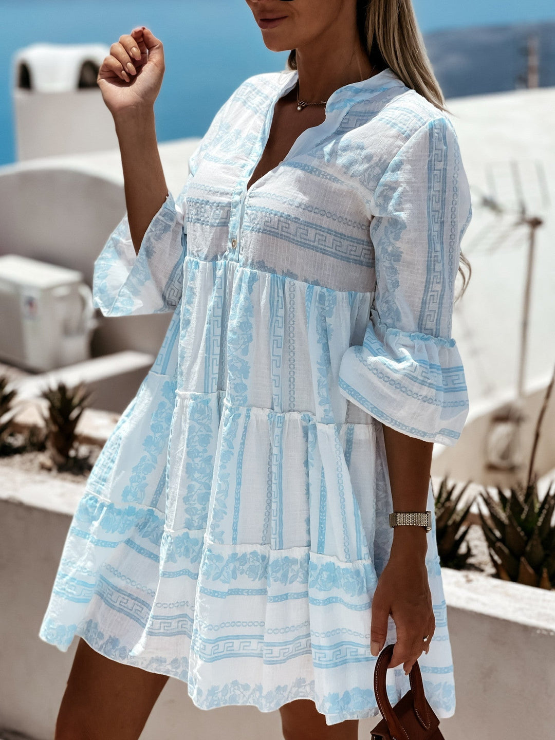 Süßes Damen Rüschenkleid, ein leichtes Boho Minikleid für Frühling und Sommer.