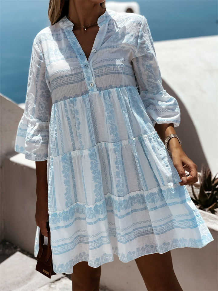 Modernes Sommer Minikleid mit Rüschen und Boho-Flair, sehr feminin für Damen.